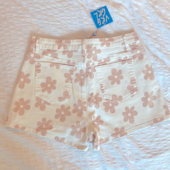 Verge Girl VRG GRL Blush Pink Shorts - Picture 3 of 4